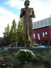 PlaceRomFest : Statue Mihai Eminescu Statue a la Place de la Roumanie